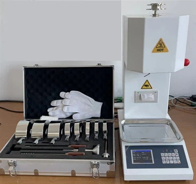 Ekonominis lydymosi srauto greičio matuoklis su su kompiuteriu sujungta jungtimi